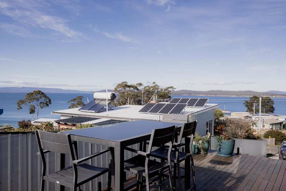 Serene Vista Retreat Primrose Sands House in Tasmania