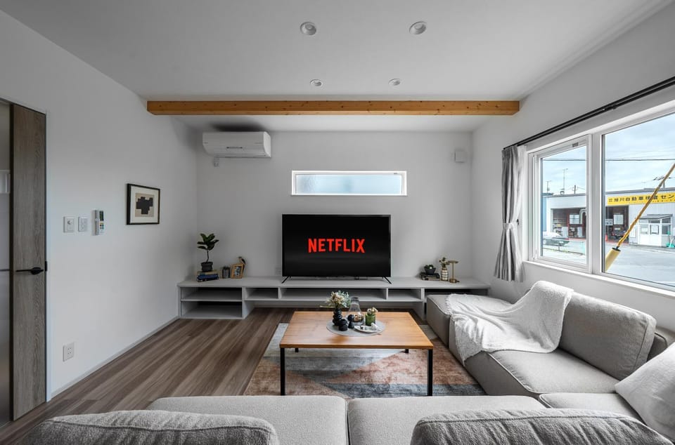 TV and multimedia, Living room, air conditioner