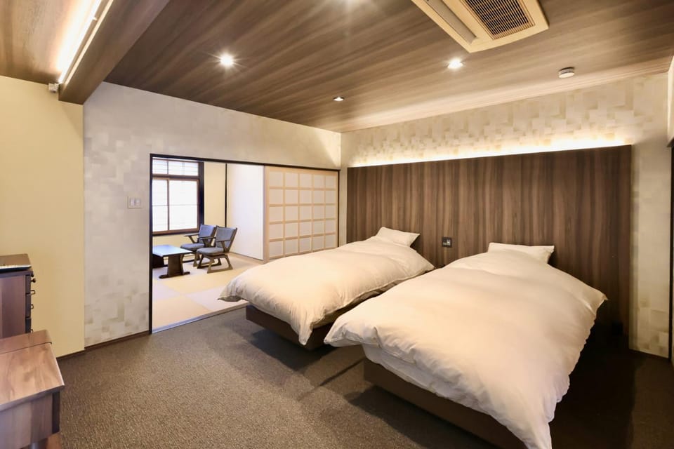 Photo of the whole room, Seating area, Bedroom