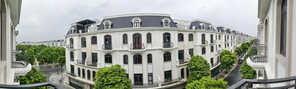 Property building, Day, City view