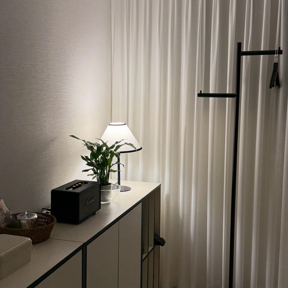 Bedroom, furniture