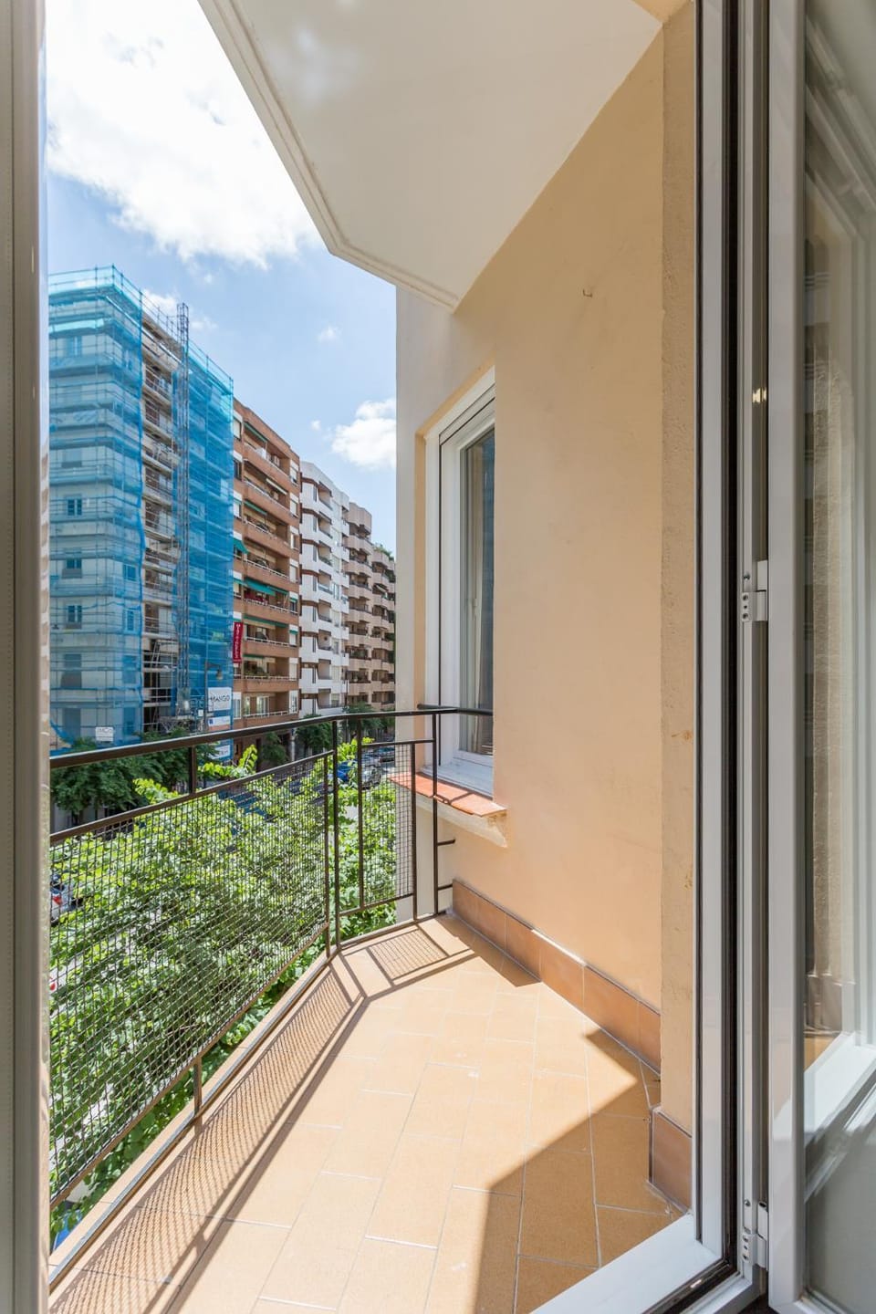 Property building, Day, View (from property/room), Balcony/Terrace