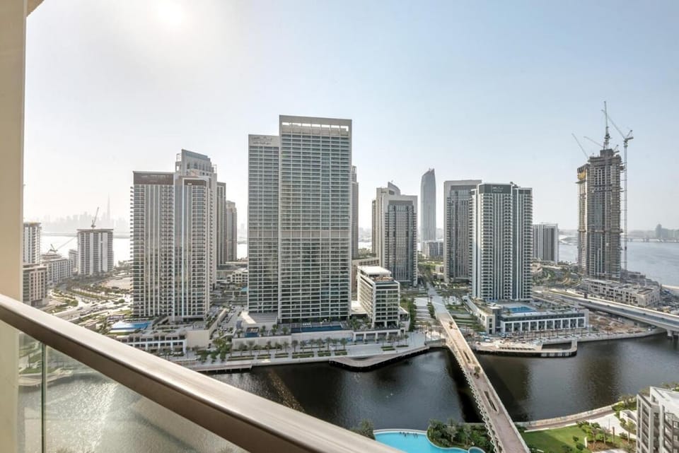 Guest Favorite - Premium & Modern 2BR Stay at Dubai Creek Harbour Apartment in Dubai