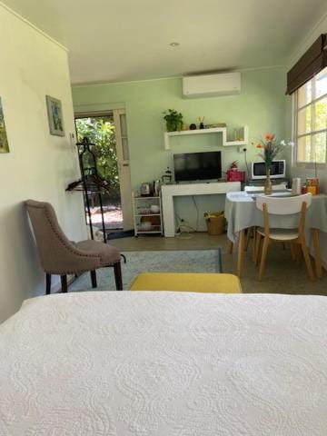 Dining area, Bedroom