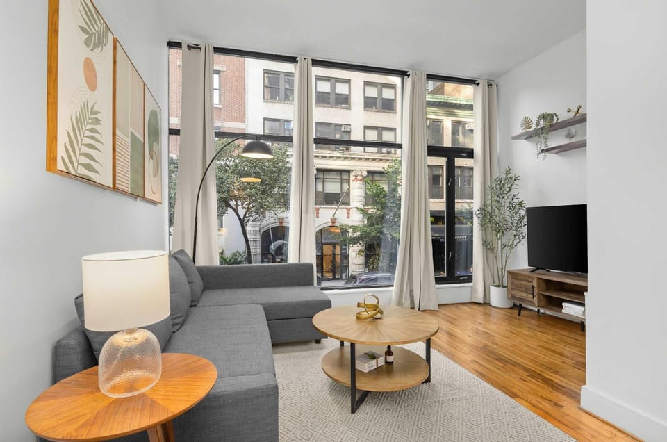 Stylish Manhattan Escape in Prime Spot Apartment in Lower Manhattan