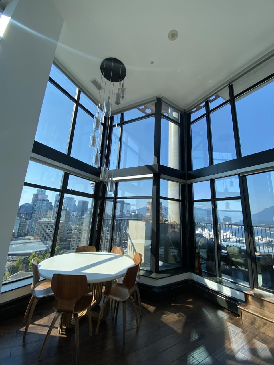 3-Level Modern Luxury Sub-Penhouse, Best Ocean & City Views - Prime Downtown Location Apartment in Vancouver