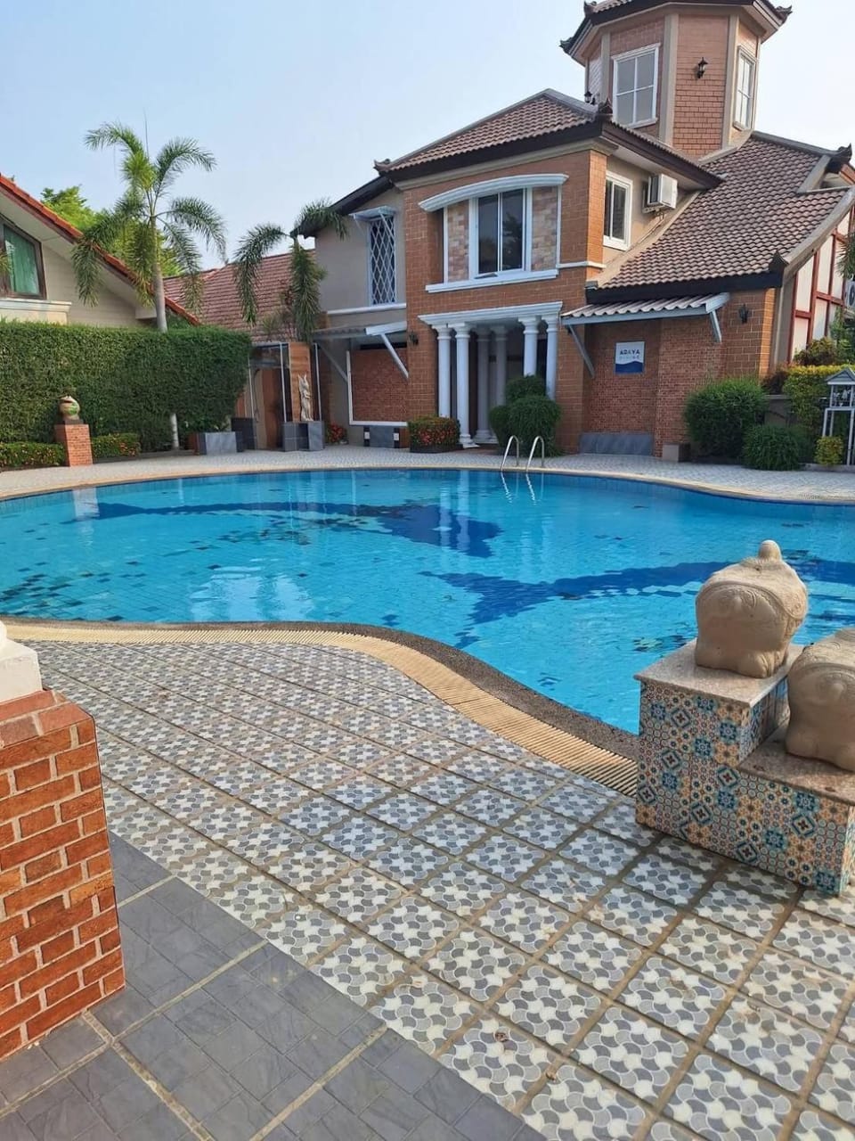 Swimming pool