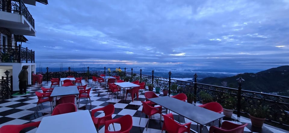 Patio, Day, Natural landscape, Balcony/Terrace, Living room, Banquet/Function facilities, Dining area, Mountain view, Sea view