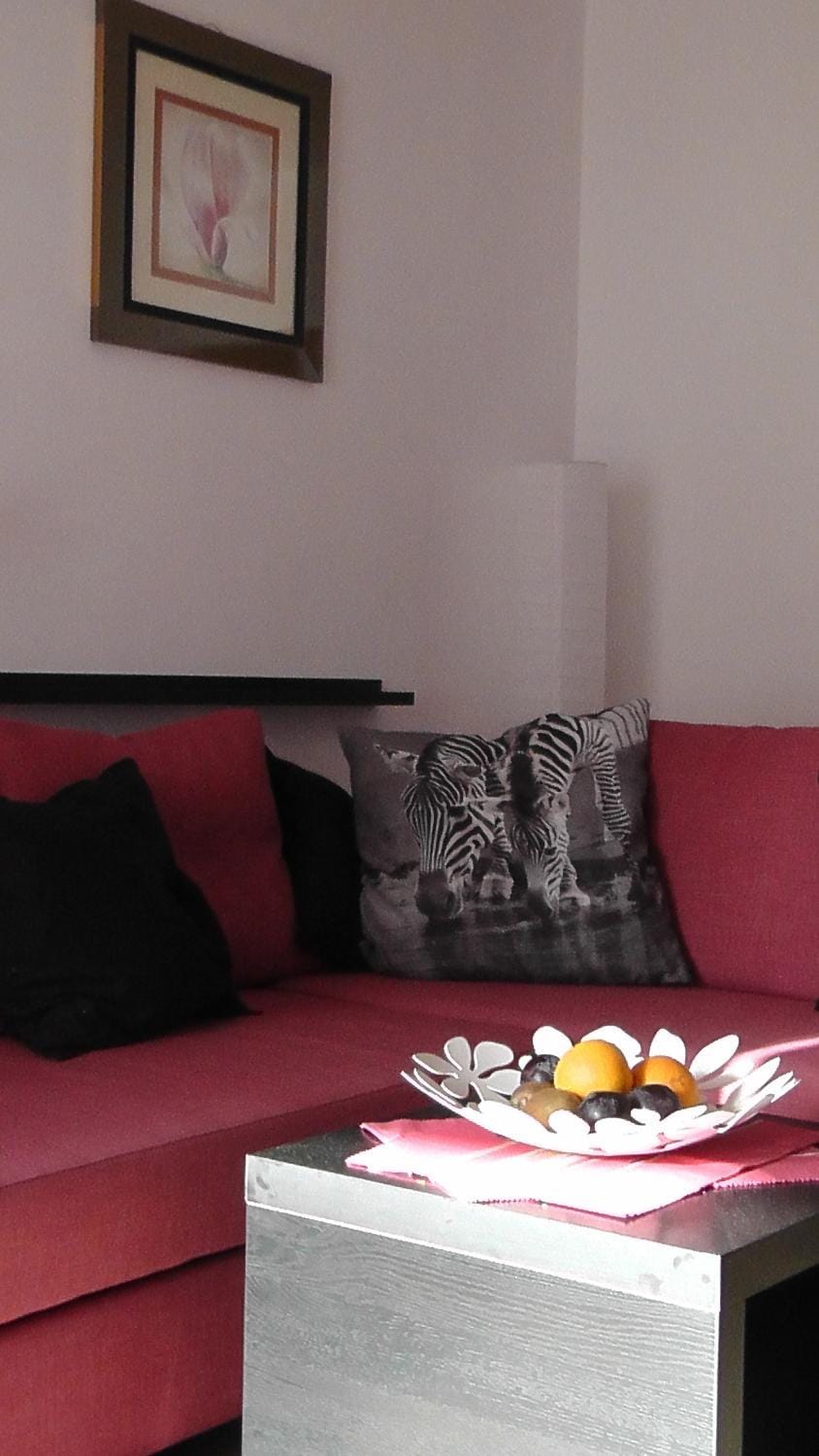 Decorative detail, Seating area