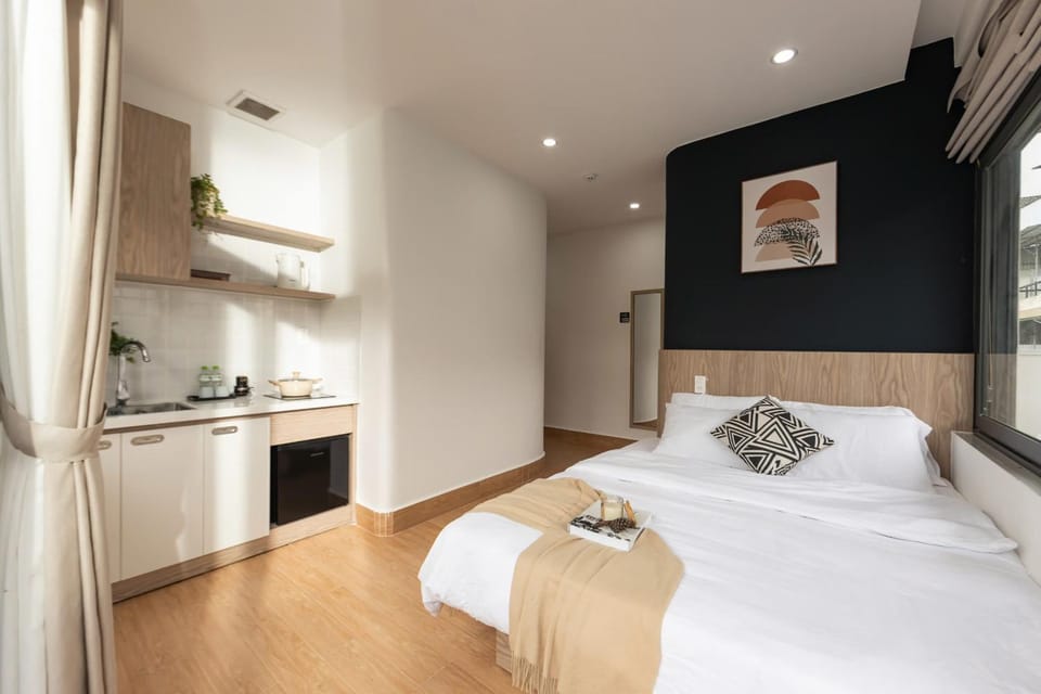 Bed, Kitchen or kitchenette, Photo of the whole room, Bedroom, stove