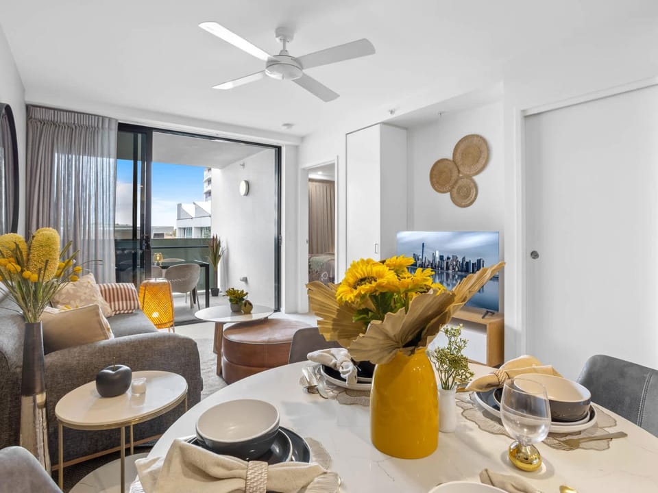Lux 2BR Apt 5 Stars Hotel Pool Gym 10 min CBD Apartment in Brisbane