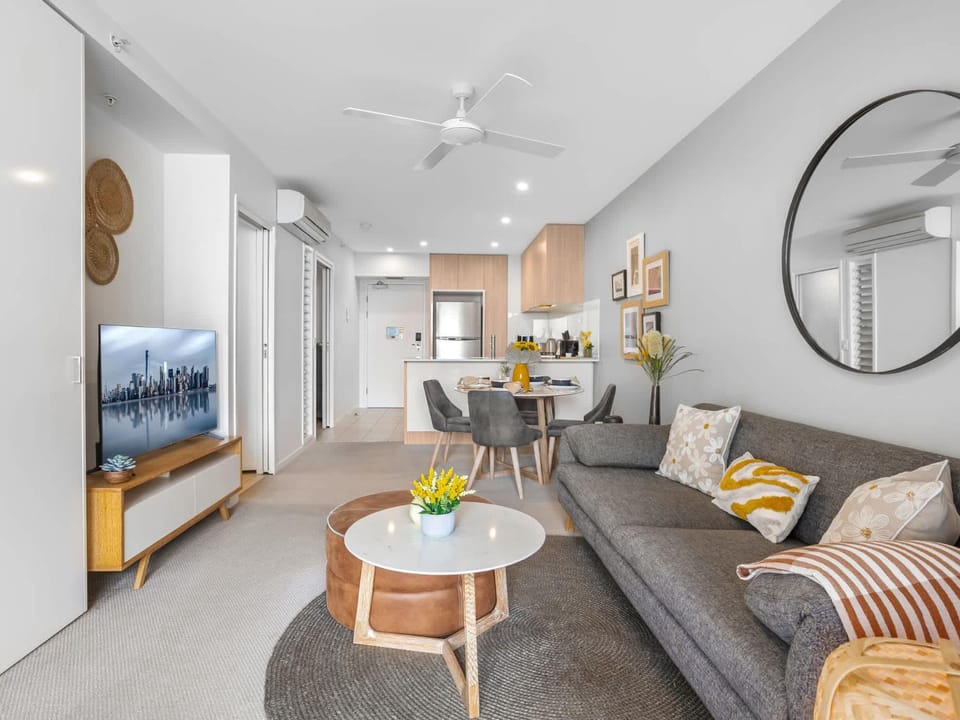 Lux 2BR Apt 5 Stars Hotel Pool Gym 10 min CBD Apartment in Brisbane