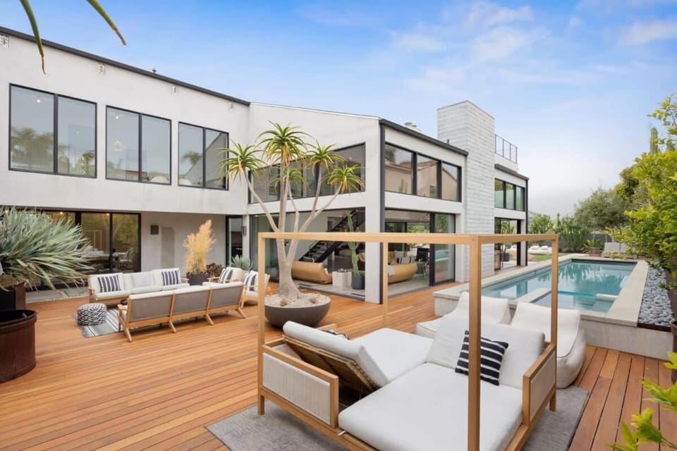 The Colony Reserve by Stay Awhile Villas House in Malibu