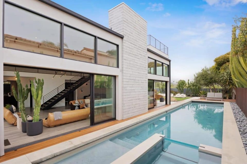 The Colony Reserve by Stay Awhile Villas House in Malibu