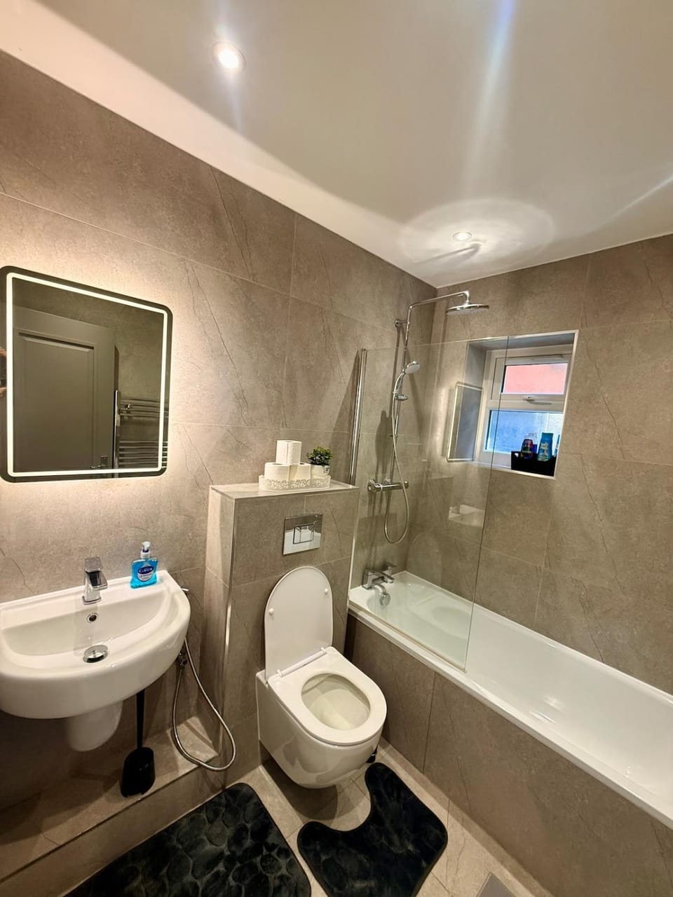 Toilet, Bathroom, Bath
