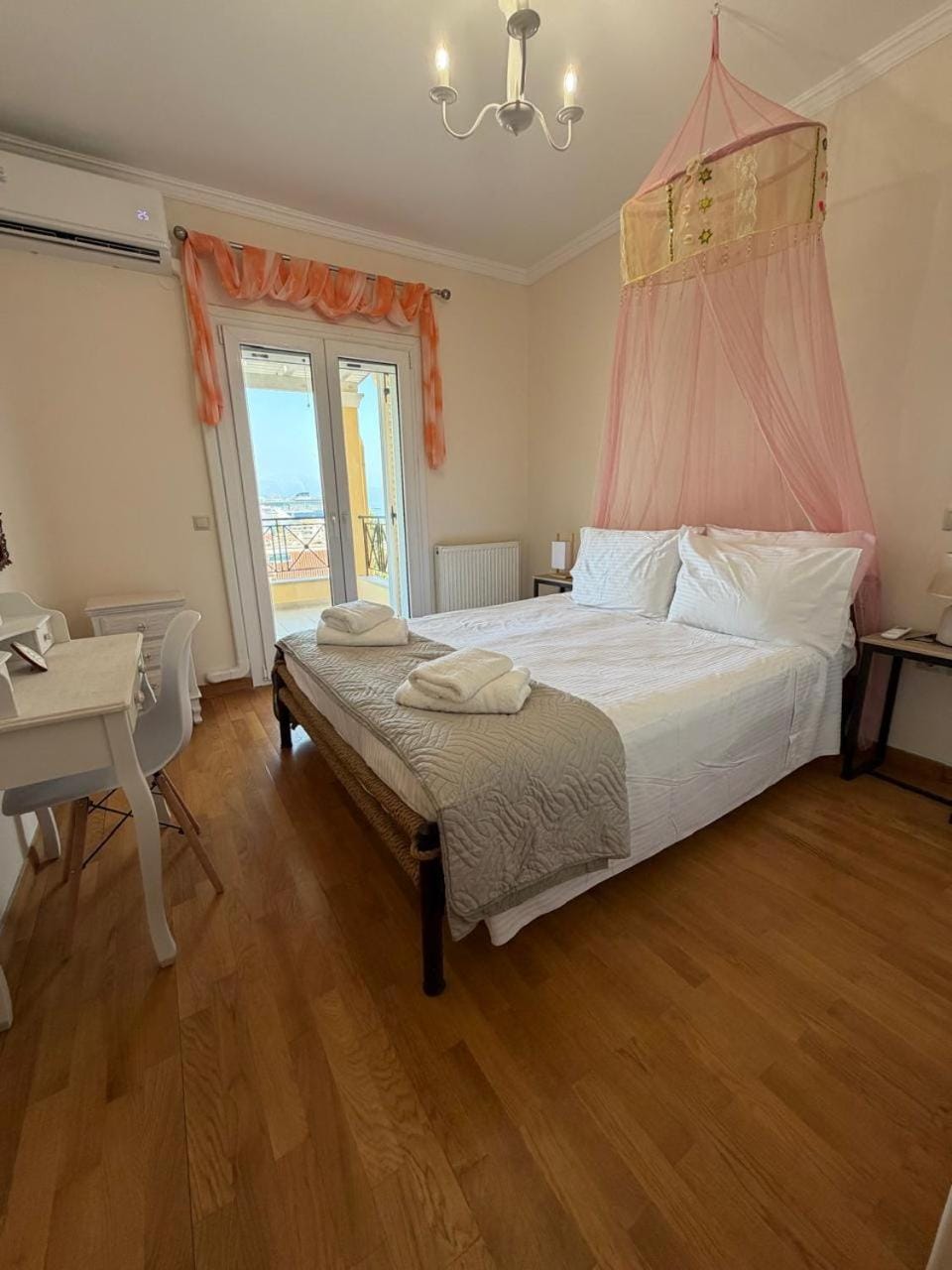 Chrysa Sea view Apartment - Kapodistrias Hill Apartment in Corfu