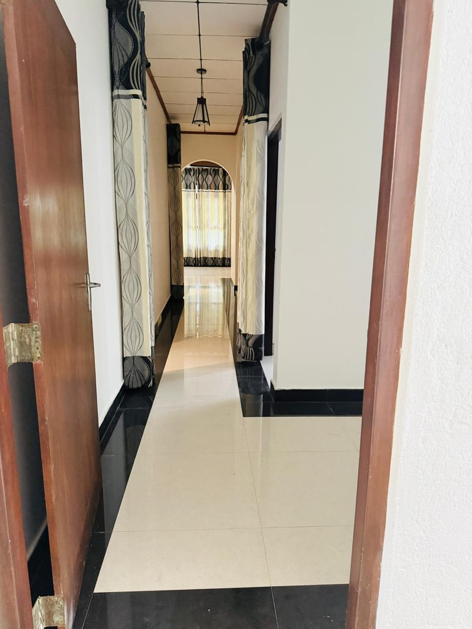 Crystal house House in Southern Province