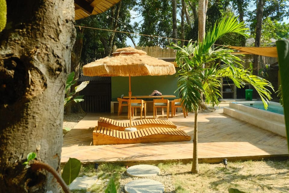 Patio, Spring, Garden view, sunbed