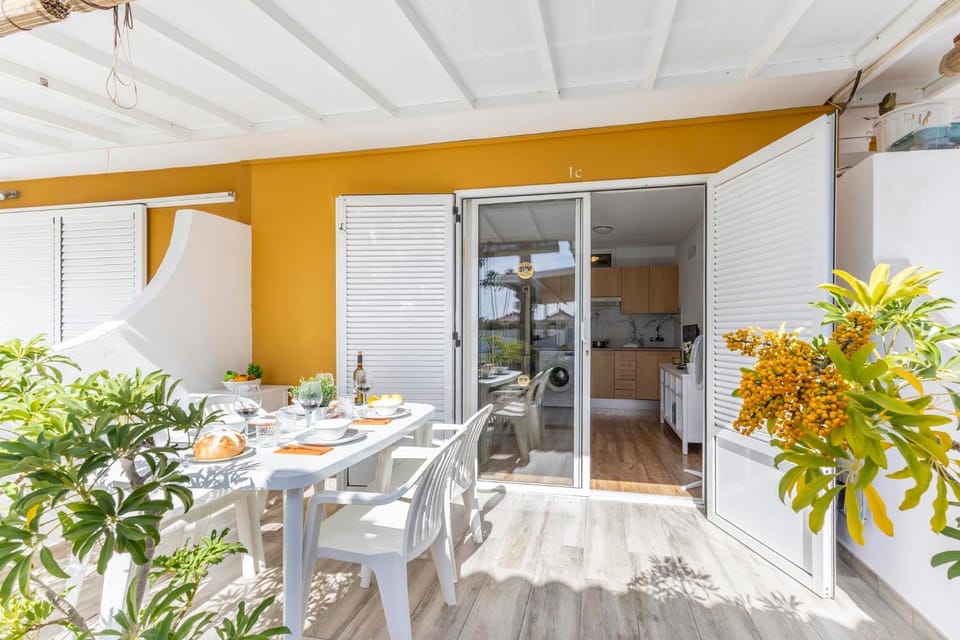 Day, Balcony/Terrace