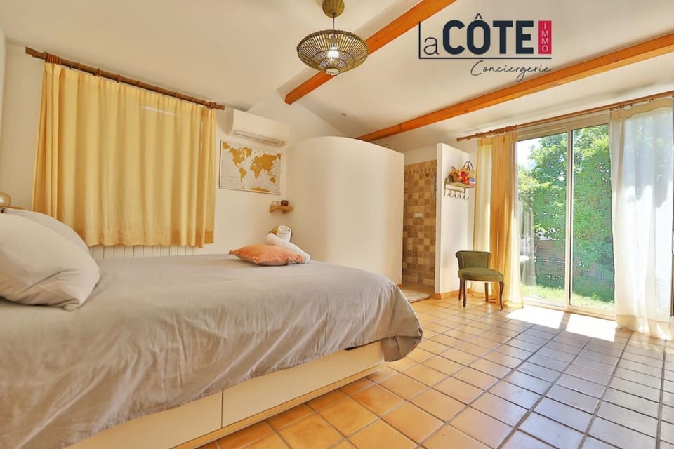Villa Jungle House in Marignane