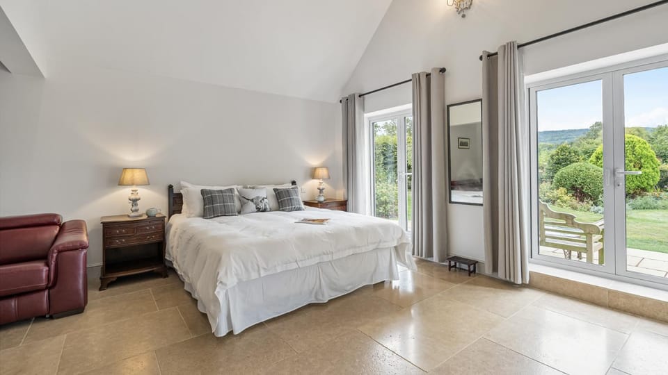 Bed, Bedroom, Garden view