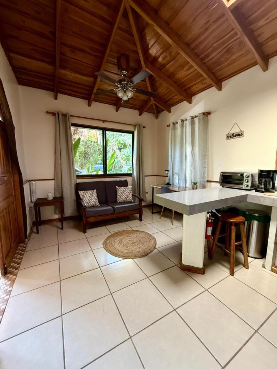 Kitchen or kitchenette, Living room