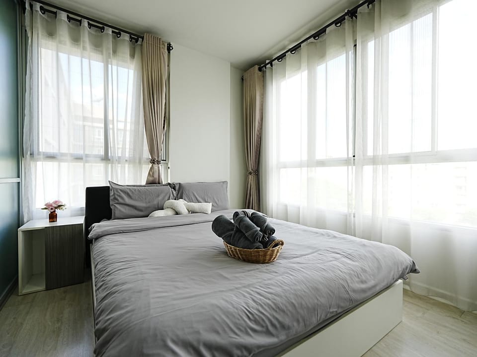 Property building, Living room, Bedroom, Family, kitchen