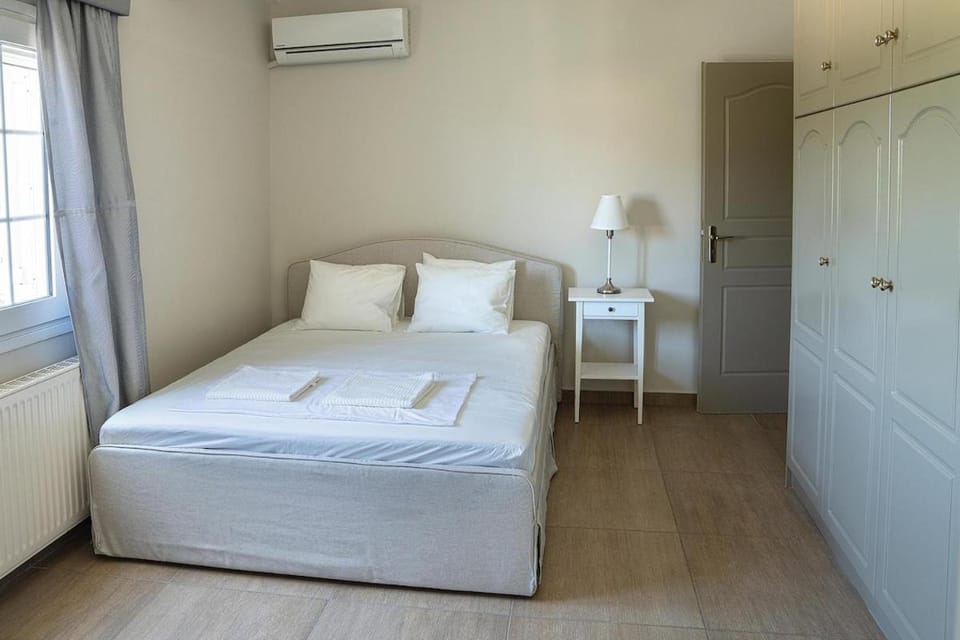 Comfortable Villa - 2min from the Beach House in East Attica Regional Unit, Greece