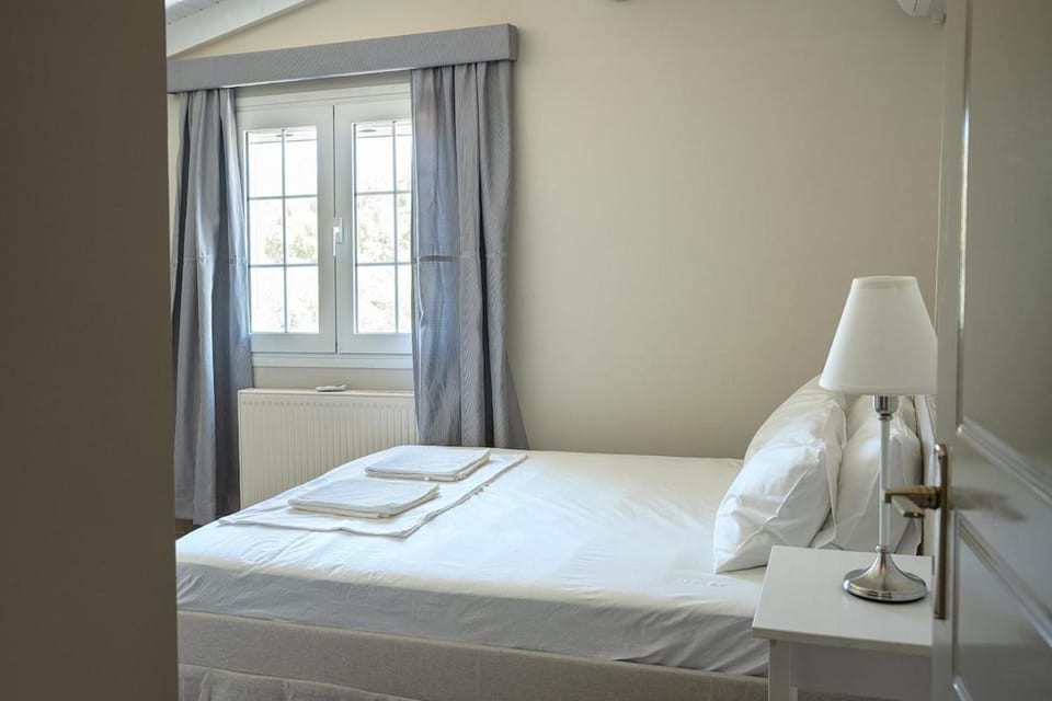 Comfortable Villa - 2min from the Beach House in East Attica Regional Unit, Greece