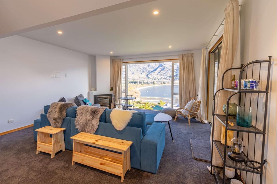 Lismore Lookout - Luxe Wanaka Retreat With a View House in Wanaka
