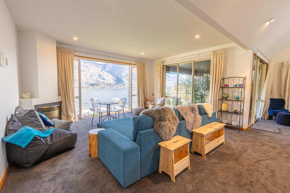 Lismore Lookout - Luxe Wanaka Retreat With a View House in Wanaka