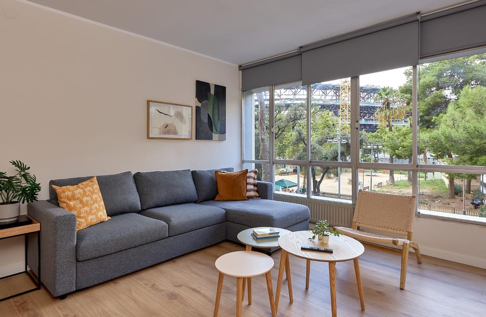 View (from property/room), Living room, City view, Street view