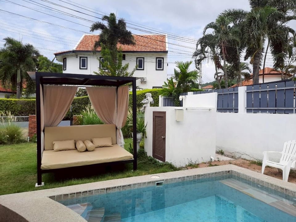 Garden, Pool view, Swimming pool, sunbed