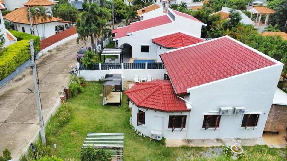 Property building, Neighbourhood, Bird's eye view, Garden view, Street view