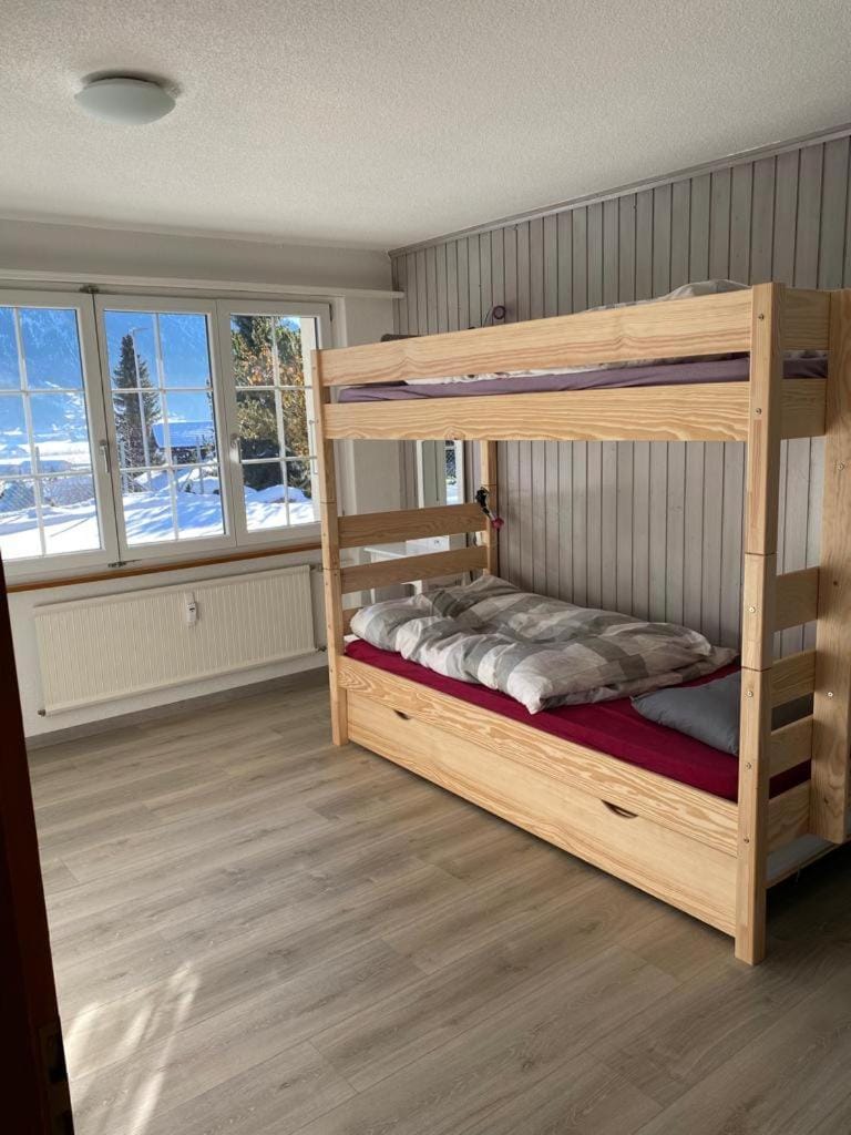 Bed, Photo of the whole room, bunk bed