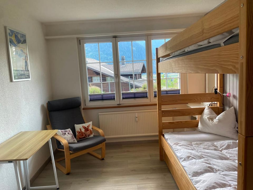 Appartement confortable avec terrasse Apartment in Saanen