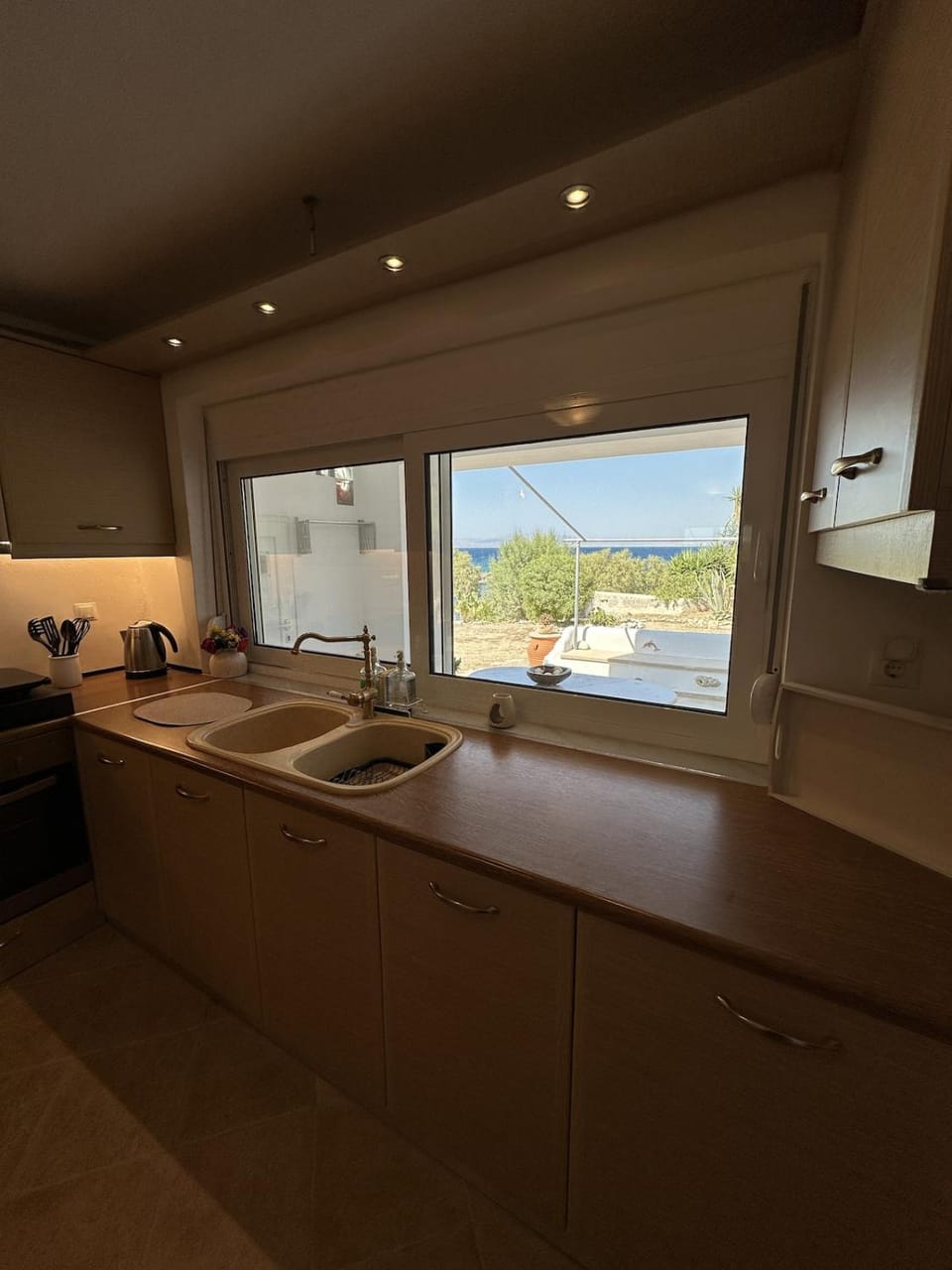 Natural landscape, Kitchen or kitchenette