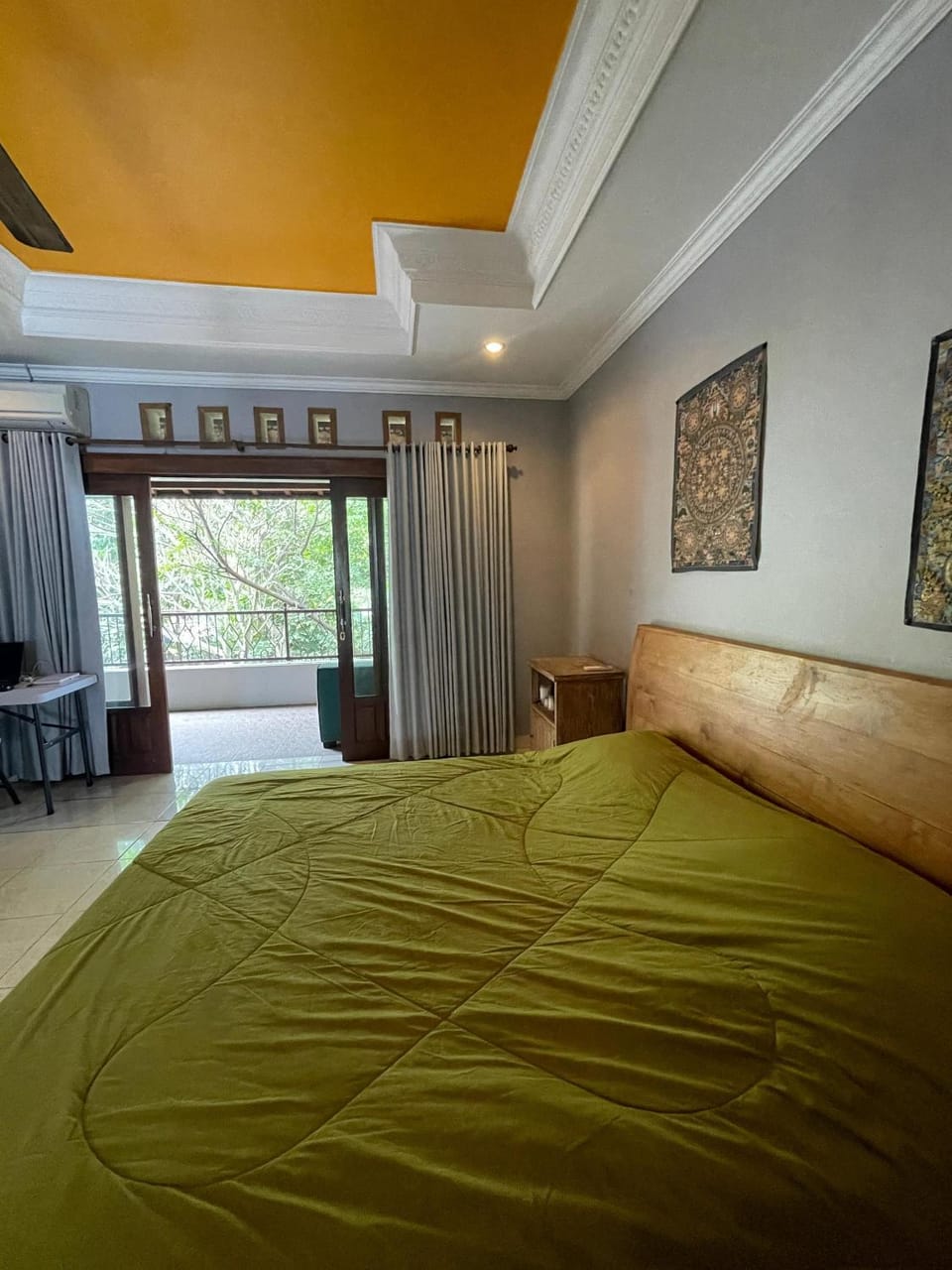 Property building, Bed, Bedroom