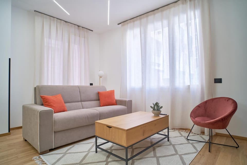 Communal lounge/ TV room, Living room, Seating area