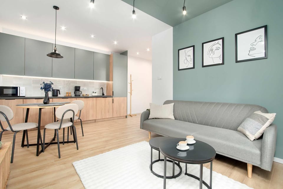 Kitchen or kitchenette, Living room, Seating area, Dining area