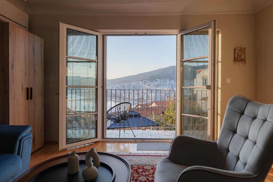 Living room, City view, Garden view, Mountain view, Sea view