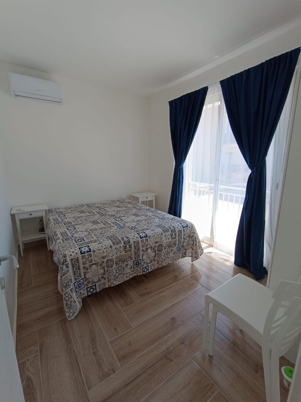 Bed, Photo of the whole room, Bedroom, Sea view, Sea view, Street view, wardrobe, air conditioner