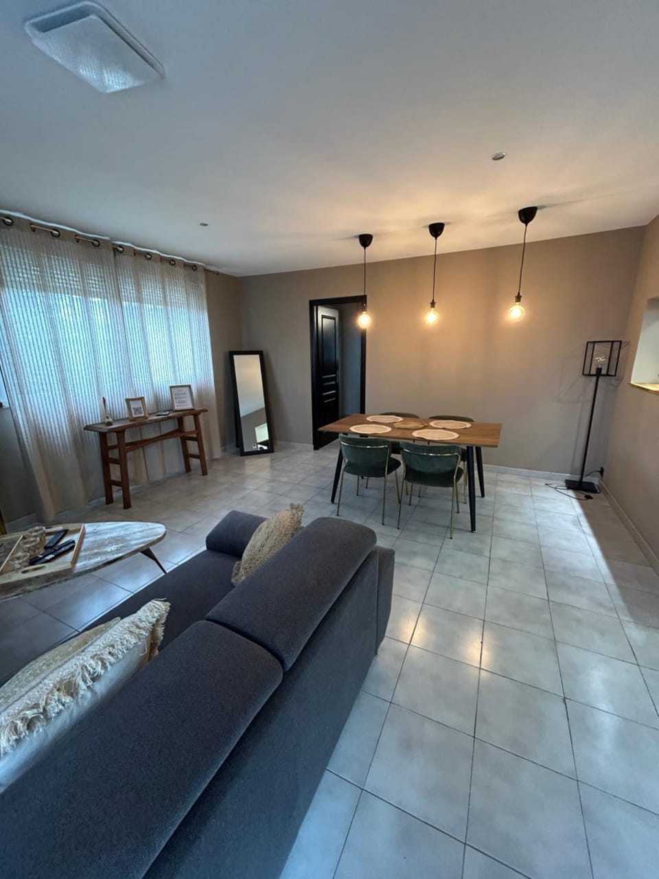 Living room, Dining area