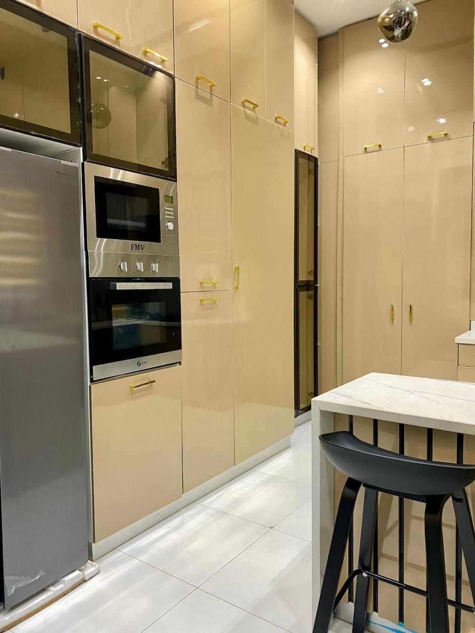 Kitchen or kitchenette, Dining area, oven, stove