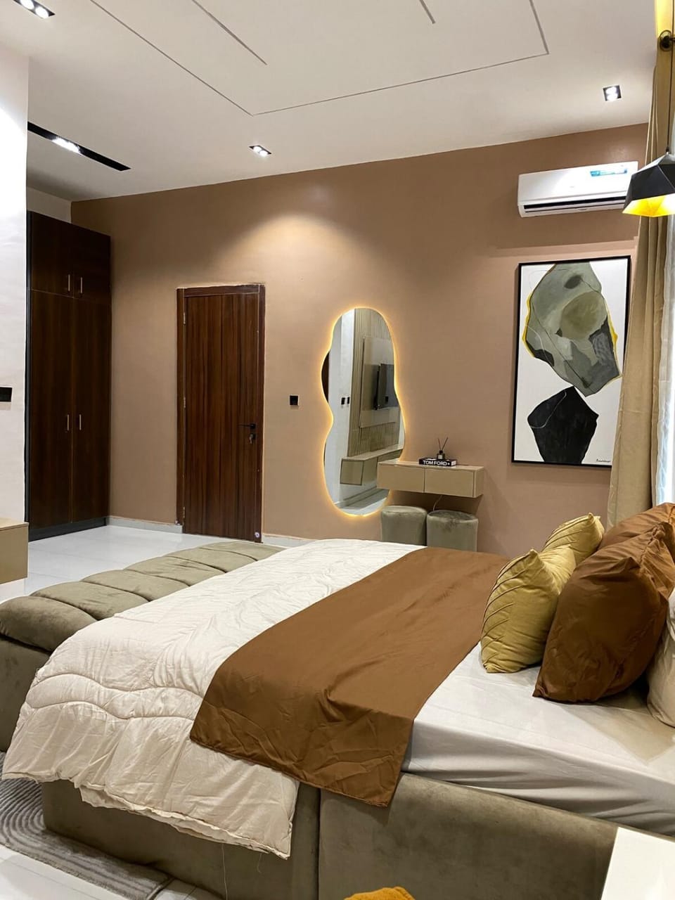 Bedroom, air conditioner