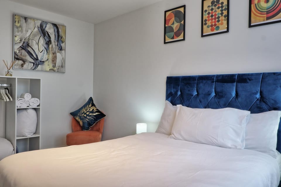 Bed, Bedroom