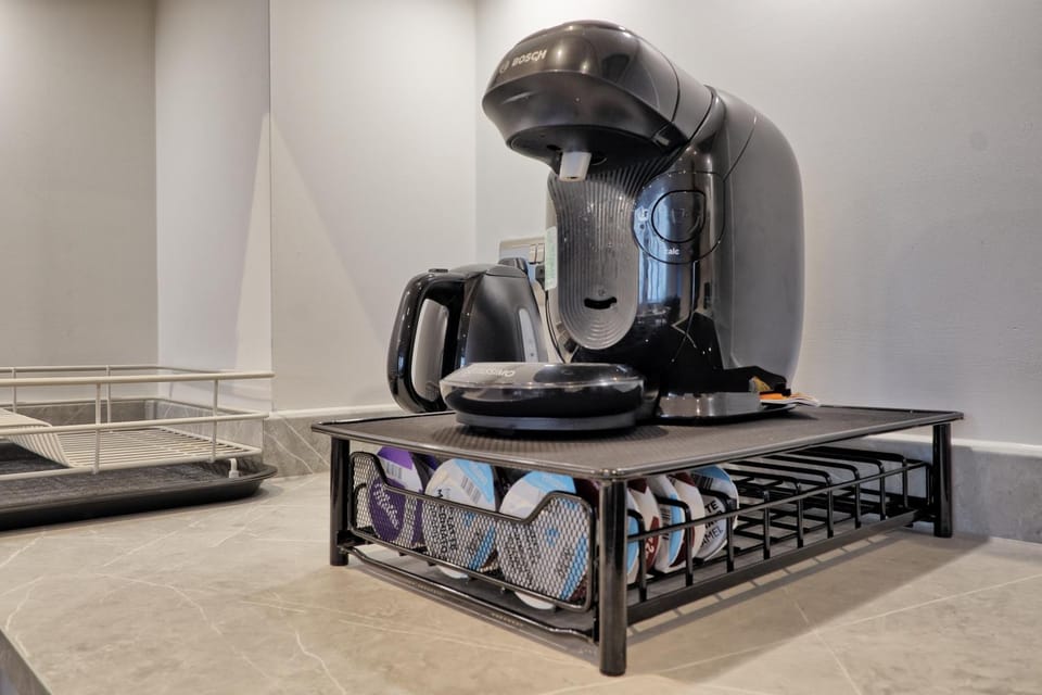 Coffee/tea facilities, Kitchen or kitchenette