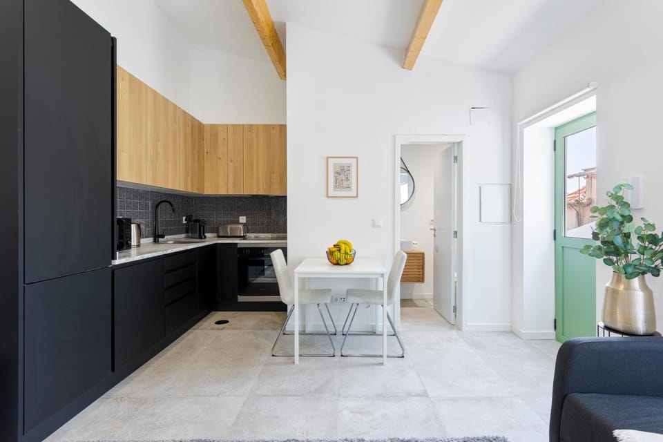 Kitchen or kitchenette, Living room, Dining area, pet friendly, stove