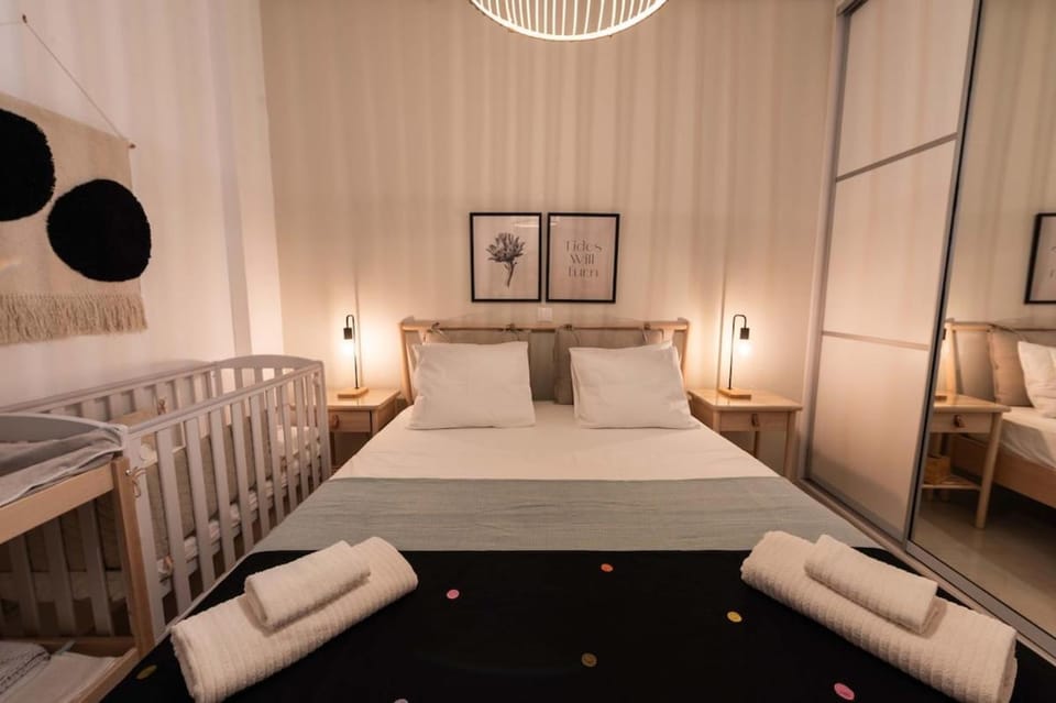 Theonisxenia Luxury Apt at Metro M3 Apartment in Piraeus Regional Unit, Greece