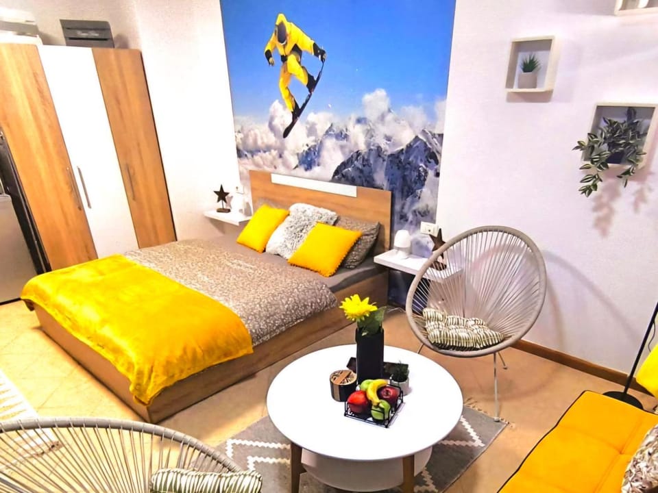 Bed, Seating area, Bedroom
